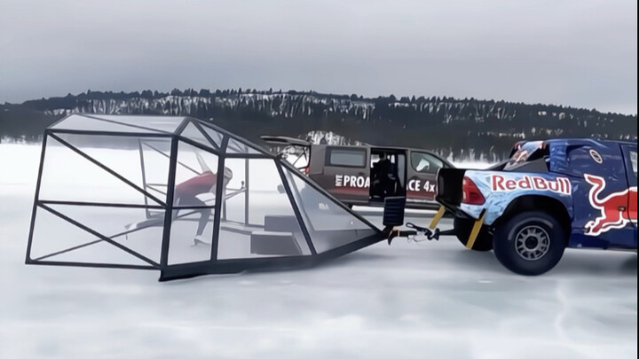 مسرح ريد بُل الكبير، إن كنت تملك الجرأة فتعالَ! #ريد_بُل_للرياضات_الخطرة #فريق_ريد_بُل_الانتحاري #تج