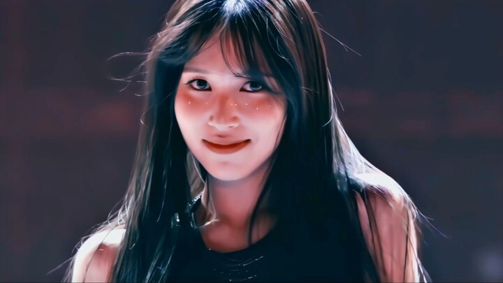 Holy cow! I used to think Mina was all about the icy, aloof aesthetic.
