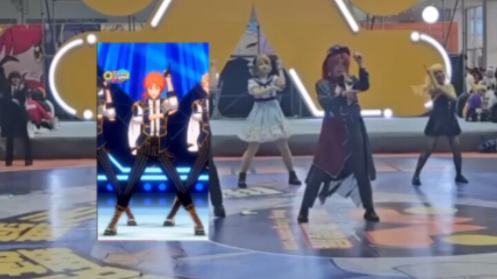 نسبة التزامن الرائعة لمعركة محاكمة الرقص العفوي