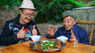 A New Recipe of Pan-fried Prok Ribs: Spicy and Tasty