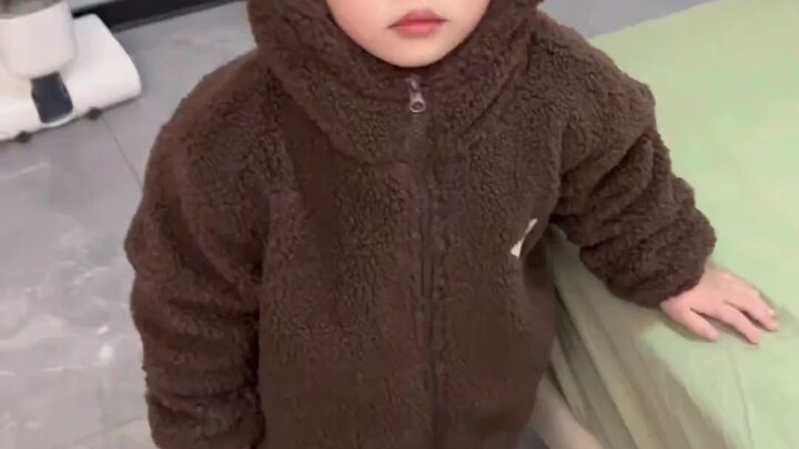 إن إنجاب الأطفال له فوائد عديدة، وفي مساحة ضيقة كهذه لا يسعنا إلا أن نعتمد عليه.