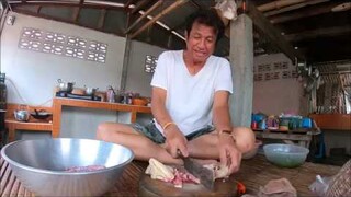 รุ่งโรจน์ เพชรธงชัย ทำกับข้าว พร้อมลำกลอนลำเก่าๆสดที่พี่น้องขอมา
