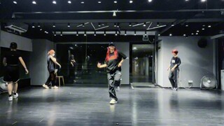 【不用再AI钟铉了 SHINee—HARD五人版翻跳练习室】