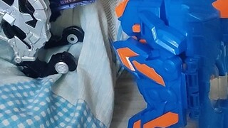 彩虹龙和獠牙小恐龙的爱情故事