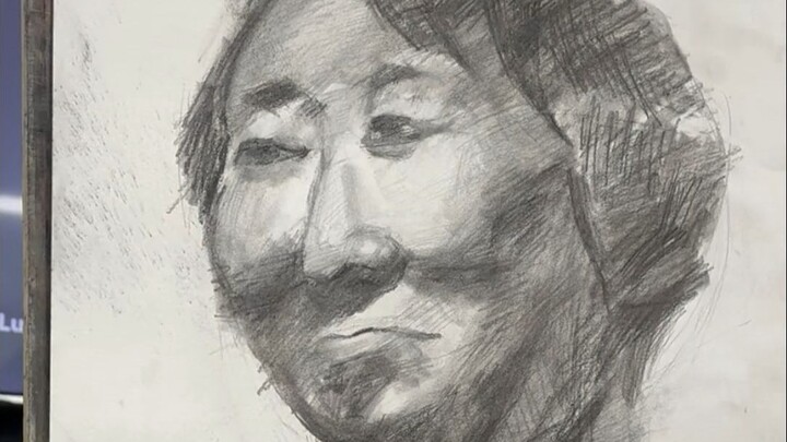 قصف الجدة العجوز