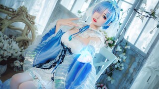 Cosplay Rem-Jika Cinta Sejati Memiliki Warna, Pasti Itu Warna Biru!