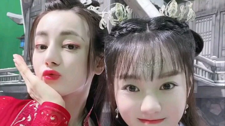 Ji Yunhe's dress finally moves