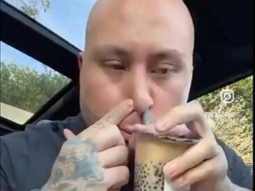 أنا ببساطة أبتلعه بشغف شديد