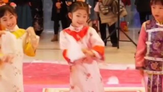 ช่างเป็นสาวน้อยที่น่าทึ่งจริงๆ 5555
