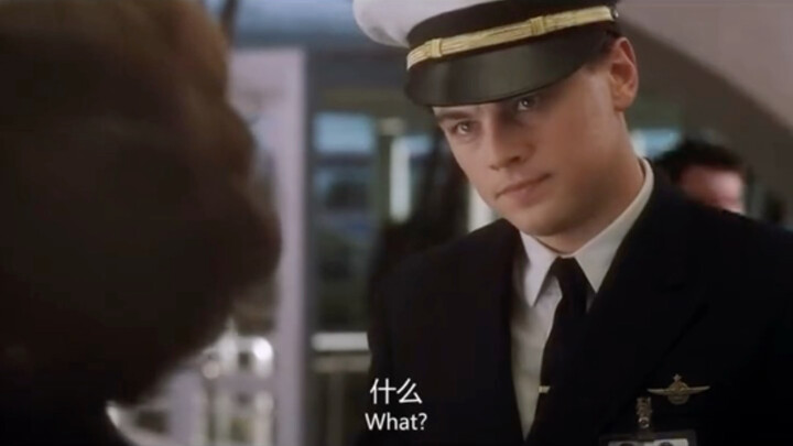 Lý Tiểu Lộ lần đầu tiên được đi máy bay miễn phí, cô tiếp viên hàng không này cũng thật dễ thương!