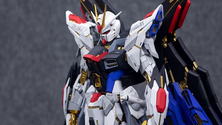 Chia sẻ màu phun MG Strike Freedom gk