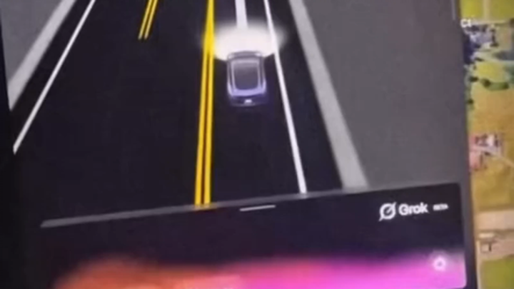Khi lái xe, tôi cứ nói với AI của Tesla “6 7”🗣️🔊