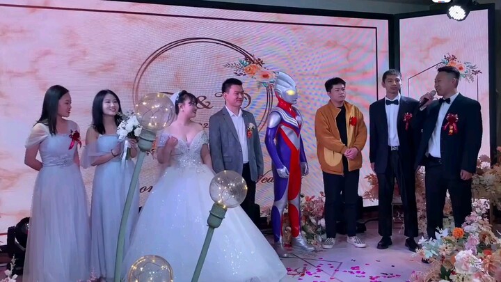 Ultraman Tiga also came to the wedding