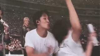 【SEVENTEEN】Setiap konser selalu bikin kocak