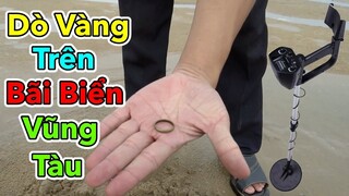 Thanh Niên Vác Máy Dò Kim Loại Ra Bãi Biển Tìm Vàng và Cái Kết | Metal Detector - Lâm Vlog