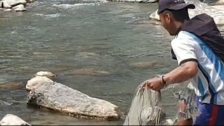 cast netting in Nepal | himalayan trout fishing with handmade cast net |