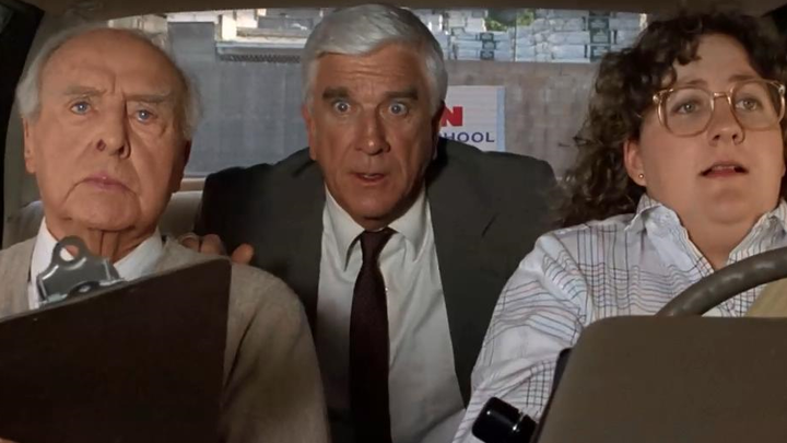 This movie is indeed a classic nonsensical comedy, many of its plots have been imitated by Stephen C