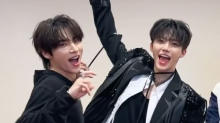 【Nguyện】Latte hợp thể, sau một năm lại được ăn cơm!