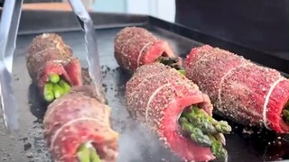 อาหารสร้างสรรค์ที่พ่อครัวหนุ่มปลดล็อก: เนื้อน่องวัวห่อหน่อไม้ฝรั่ง, พิซซ่าหนังหมู, กุ้งย่างแซลมอน, ต