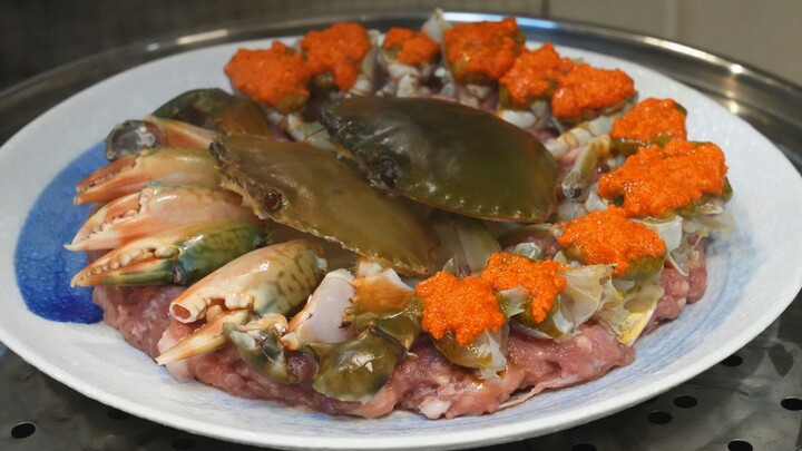 Crab and pork are a match made in heaven! With just a simple preparation, it becomes a signature dis