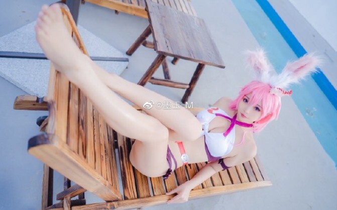 [koleksi cos] Nona saudari cosplay Honkai Impact tiga pakaian renang dengan Yae Sakura di dalam air,