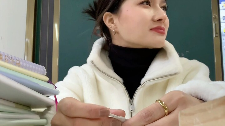 When I grow up, I know how to pass small notes during exams.