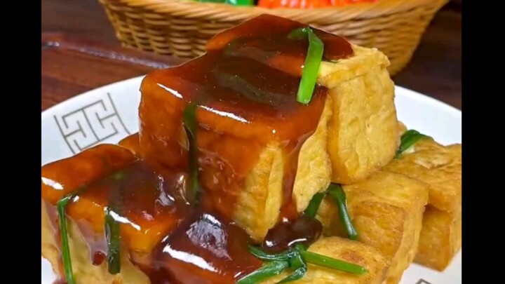 给你一双筷子，你，你……你能吗？