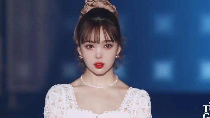 Tokyo Fashion Show 2023: Cutest & Sexiest Runway Walks by Nicole Fujita, Airi Suzuki, and Asuka Sait