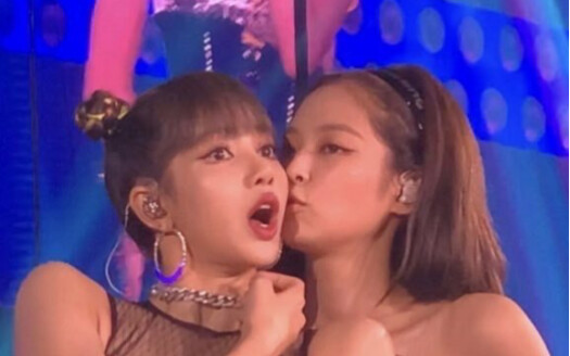 【JENLISA】Passion Edit Vol. 2 (A Compilation of All the Sweet Moments from Recent Concerts)