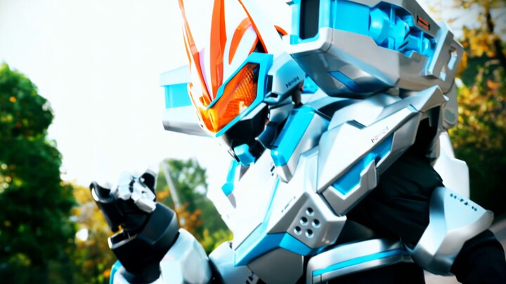 "Frame 4K60" "Saya akan menyerang dalam bentuk Gundam"