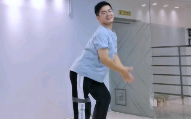 【LONG】翻跳BLACKPINK的Lovesick girls