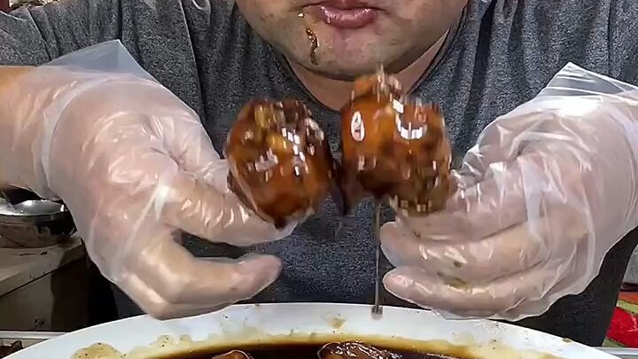 Today I'm having cola chicken legs.