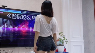 跳一首曾经非常火的老歌，最近真的好懒不想学新歌……  江南style