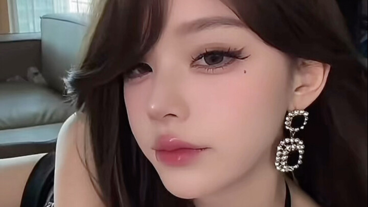 น้องชายเหม็นๆของคุณกำลังทำอะไรอยู่?