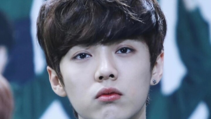 ตอนนั้นหลูหานดูการแสดงของตัวเองแล้วเขินจนแทบจะตาย