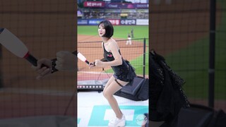 초미니 안타송ㄷㄷ 정유민 치어리더 Jung Yumin