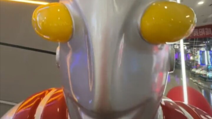 I don’t know if it’s Ultraman from Sharp Vision or Qiao Tianzun