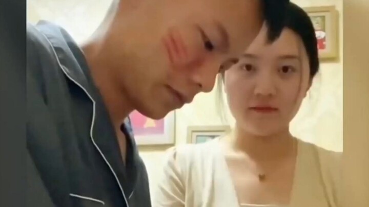 Digging and digging through my husband’s phone… All done—let’s start the feast! [Grinning]