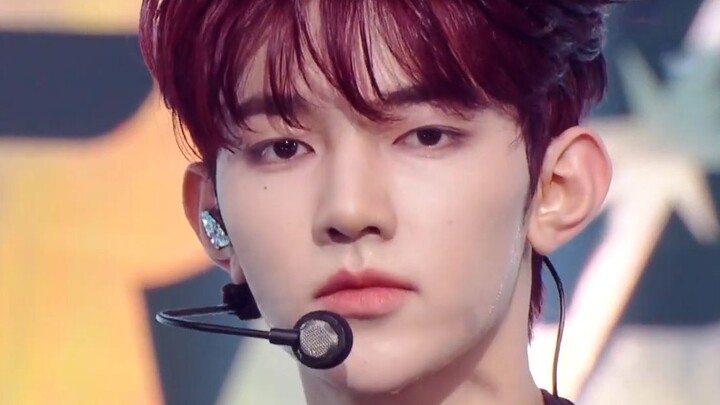 Zhang Hao CRUSH 231110 Vertical Live Shot