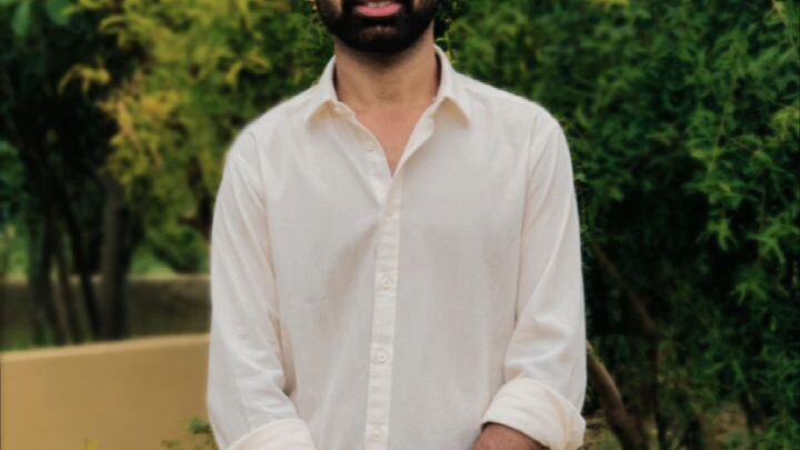 akhi wekh Ka tang thi gya