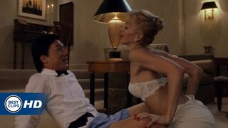 Jackie Chan fights while the girl was preparing for a stormy night in the movie TUXEDO (2002)(Scene)