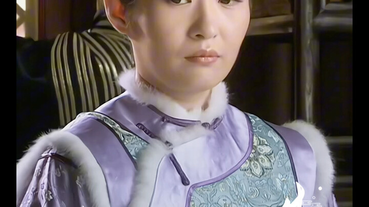 Little Liu Yifei in the Forbidden City also likes to roll her eyes, but how come little Caiyue is so