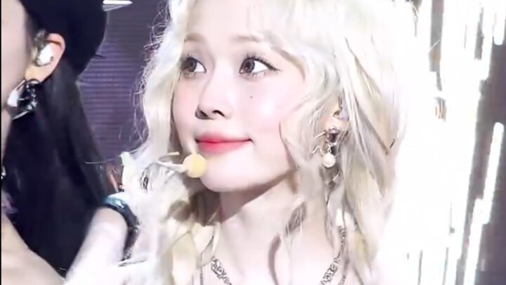 “Idol nữ có khả năng biến hóa đa dạng nhất K‑pop” (phiên bản tàu lượn)