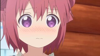 Akalin being chased and kissed by Chinatsu