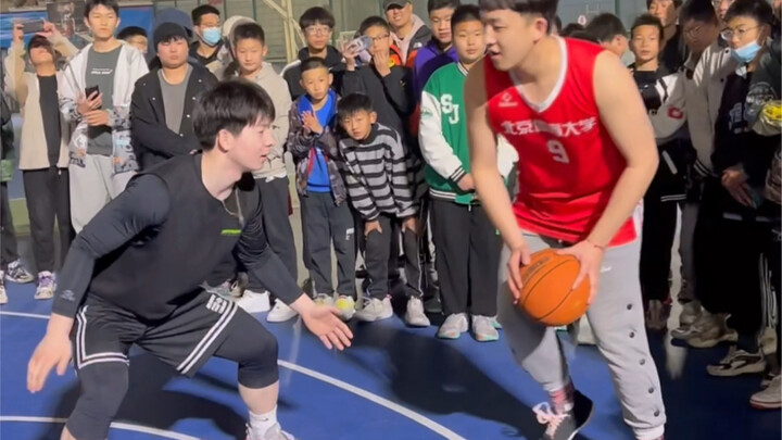 Tối hôm đó gió rất to, cả tiếng sấm chói tai cũng chẳng còn tác dụng nữa!