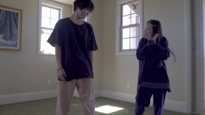 【Sean Lew】“veg out” (menyia-nyiakan timi) dengan Amy