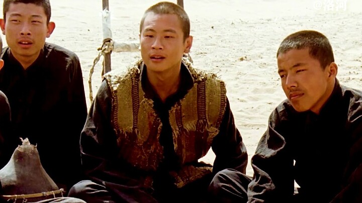 "Không có hoa hồng nào có thể trồng được ở Tây Bắc. Anh đã mang em đến đây, và anh sẽ mang em đi. Đâ