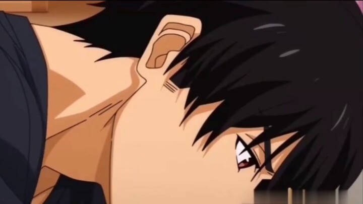 Anh chàng tsundere đẹp trai và mạnh mẽ mát xa cô gái mềm mại dễ thương