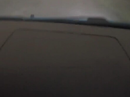 عندما عاد الزوجان إلى المنزل واجها عاصفة مطرية شديدة، فخافت الزوجة حتى البكاء، أما الزوج ففعل شيئًا 