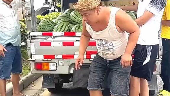 中国最搞笑的一幕笑到停不下来这个视频太搞笑了中国人的搞笑瞬间你绝对想不到会这样太逗了，忍不住笑了全程爆笑今天最搞笑的视频这也太好笑了吧看一次笑一次